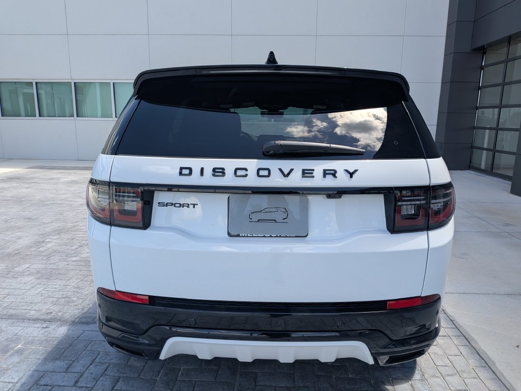 New 2026 Land Rover Discovery Sport Landmark AWD/4WD image 7