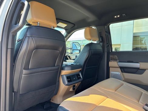 Used 2025 Ford F250 Lariat w/ Chrome Package AWD/4WD image 15
