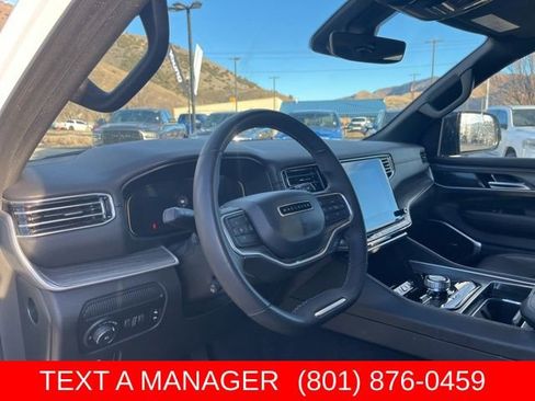 Used 2024 Jeep Wagoneer L Series II w/ Flexible Seating Group AWD/4WD image 13