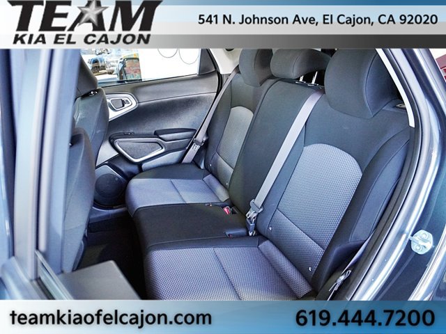 Certified 2025 Kia Soul LX w/ LX Technology Package FWD image 17