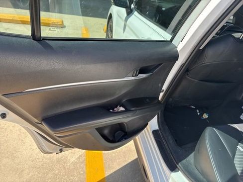 Used 2023 Toyota Camry SE image 25