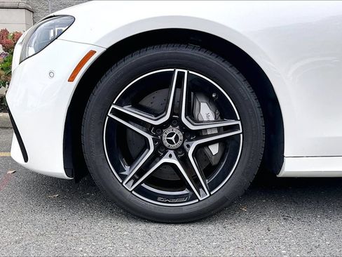 Used 2022 Mercedes-Benz E 350 4MATIC Sedan w/ Driver Assistance Package image 8