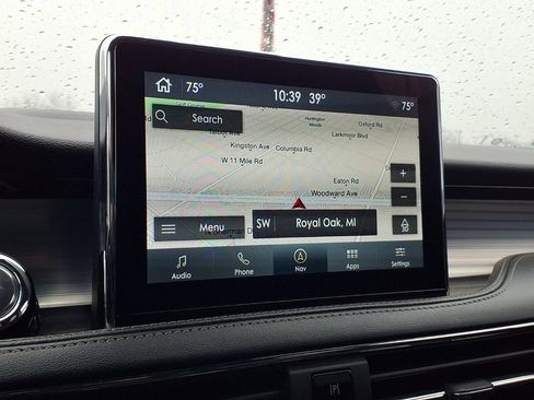 Used 2022 Lincoln Corsair AWD w/ Equipment Group 101A image 8