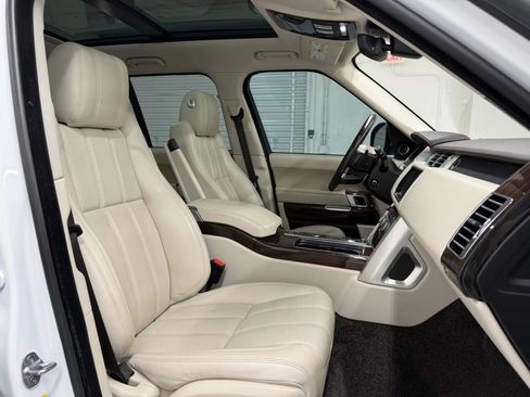 Used 2017 Land Rover Range Rover HSE image 42