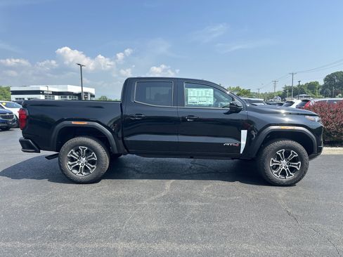 New 2025 GMC Canyon AT4 w/ Technology Plus Package image 4