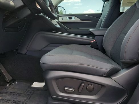 New 2026 Ford Explorer Active AWD/4WD image 19