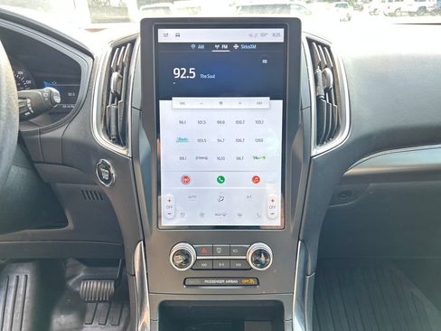 Used 2024 Ford Edge Titanium AWD/4WD image 17