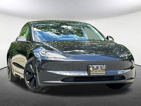 Used 2024 Tesla Model 3 Standard Range RWD image 2