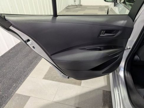 Used 2025 Toyota Corolla LE image 8