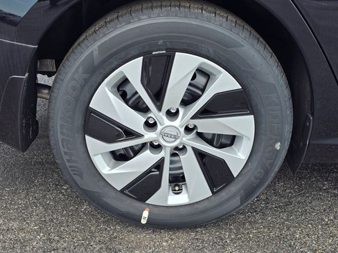 Used 2025 Nissan Altima 2.5 S FWD image 5