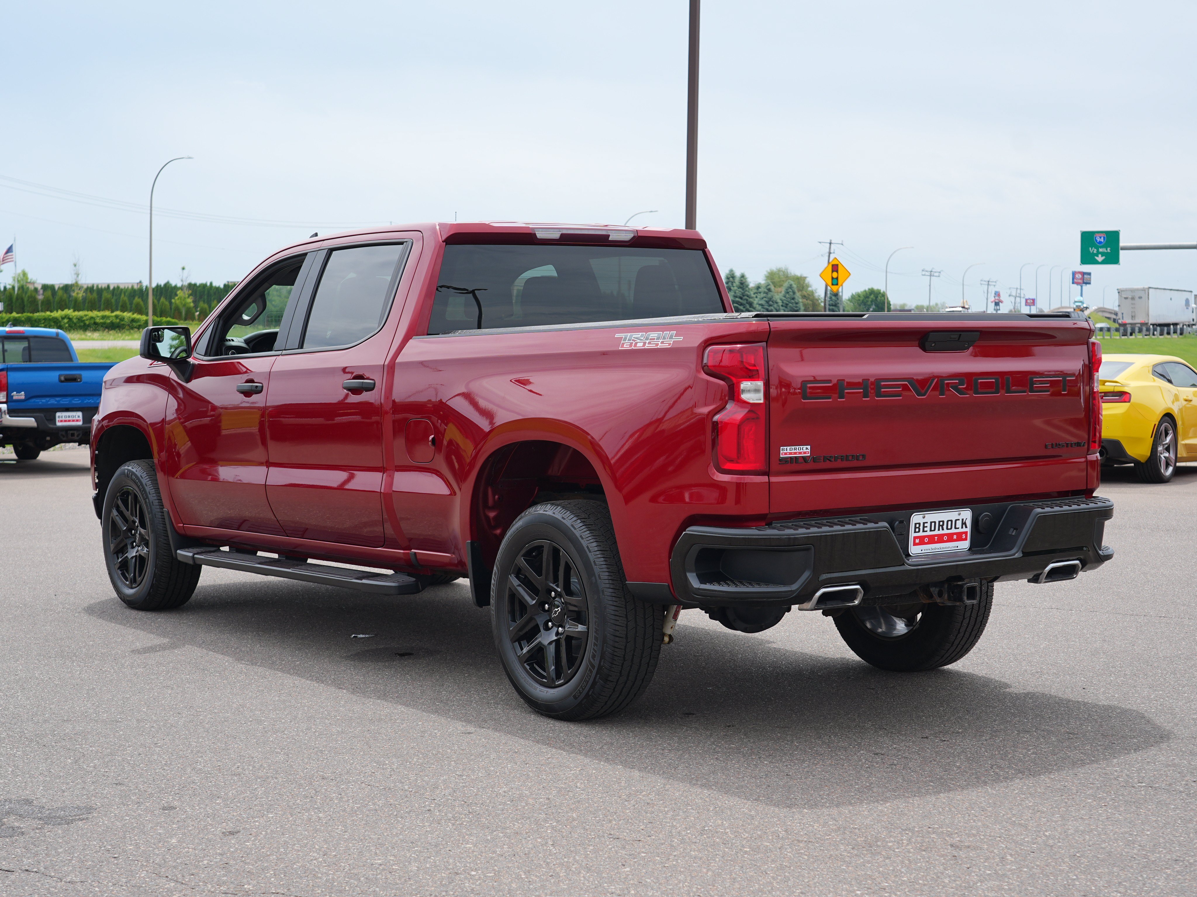 Used 2021 Chevrolet Silverado 1500 Custom Trail Boss w/ LPO, Dark Essentials Package AWD/4WD image 5