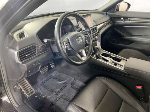 Used 2022 Honda Accord Sport image 9