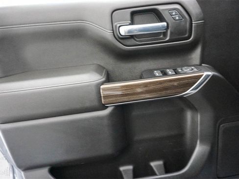 Used 2022 Chevrolet Silverado 1500 LT Trail Boss w/ Safety Package image 18