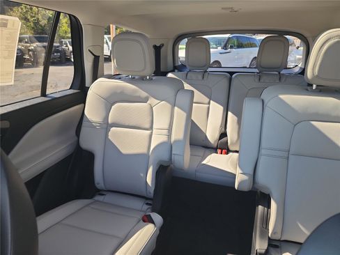 New 2026 Lincoln Aviator 2WD image 15