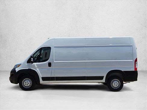 Used 2024 RAM ProMaster 2500 w/ Convenience Group FWD image 9