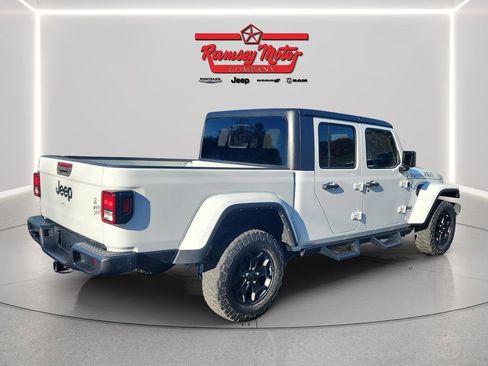 Used 2023 Jeep Gladiator Willys image 5