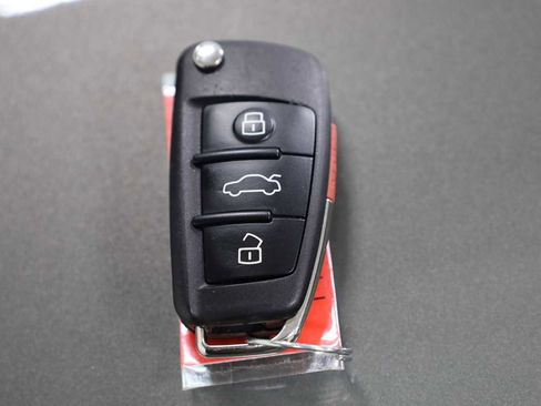 Certified 2025 Audi Q3 2.0T Premium w/ Convenience Package image 48