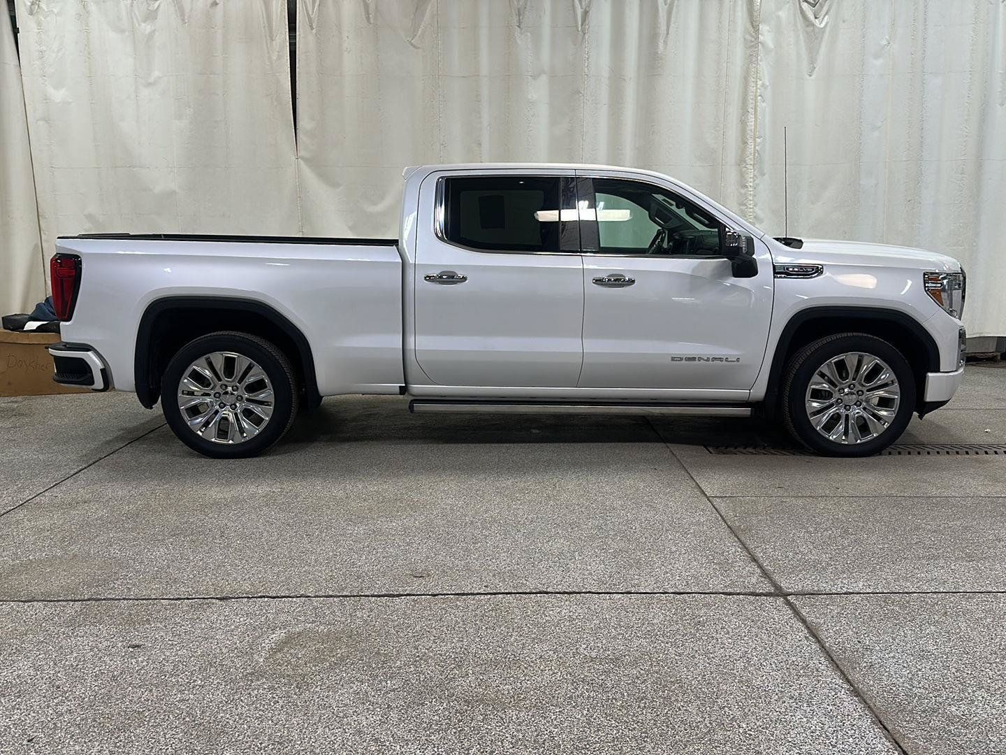 Used 2020 GMC Sierra 1500 Denali w/ Denali Ultimate Package AWD/4WD image 7