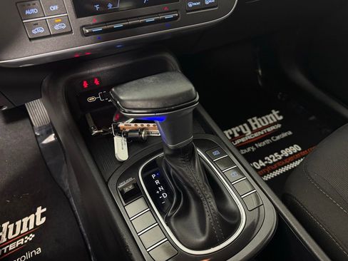 Used 2025 Hyundai Kona SEL image 18