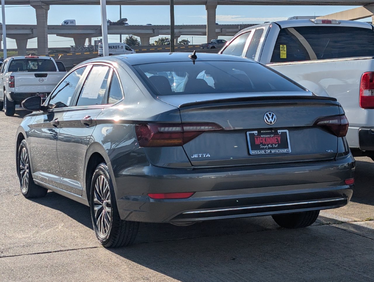 Used 2019 Volkswagen Jetta SE FWD image 4