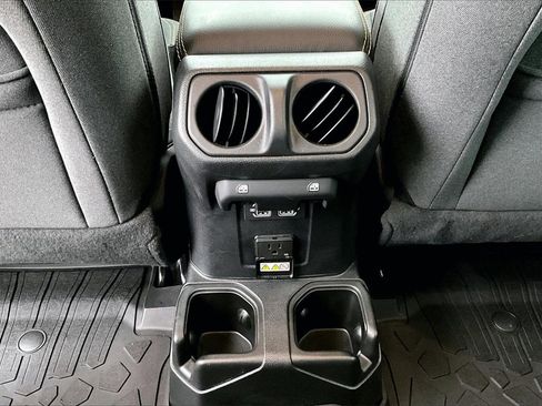 Certified 2024 Jeep Wrangler Sahara image 15