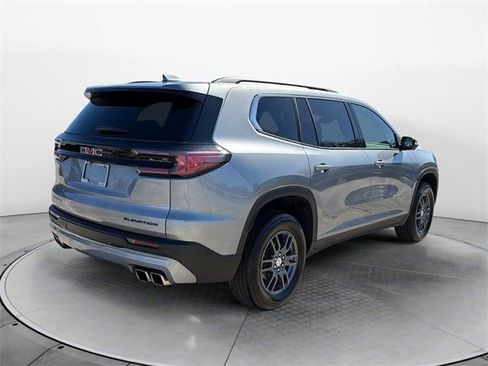 Used 2025 GMC Acadia Elevation image 7
