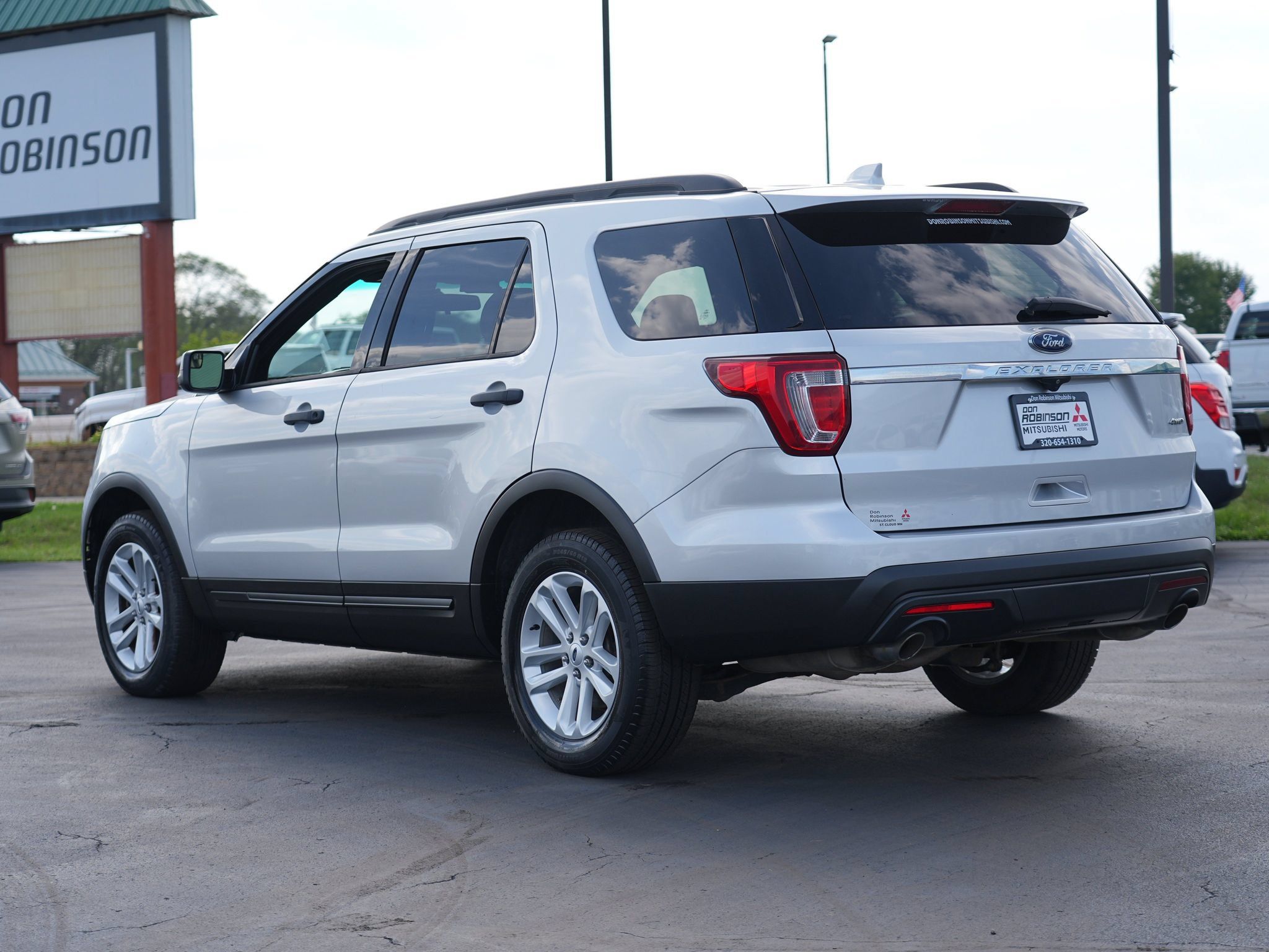Used 2017 Ford Explorer 4WD image 6