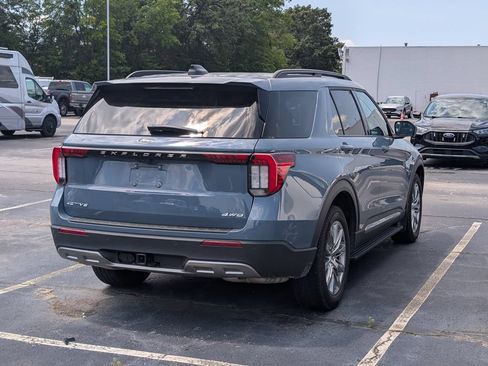 Used 2025 Ford Explorer Active w/ Active Comfort Package AWD/4WD image 3