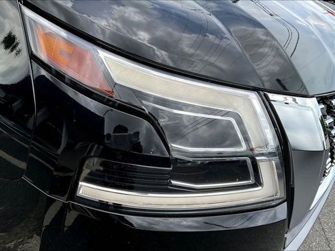 Used 2023 Nissan Armada SL RWD image 27