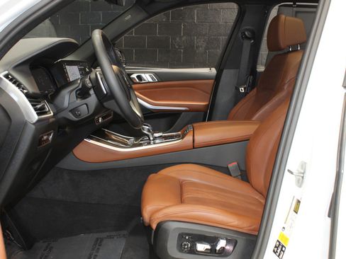 Used 2022 BMW X5 xDrive40i w/ Executive Package image 34