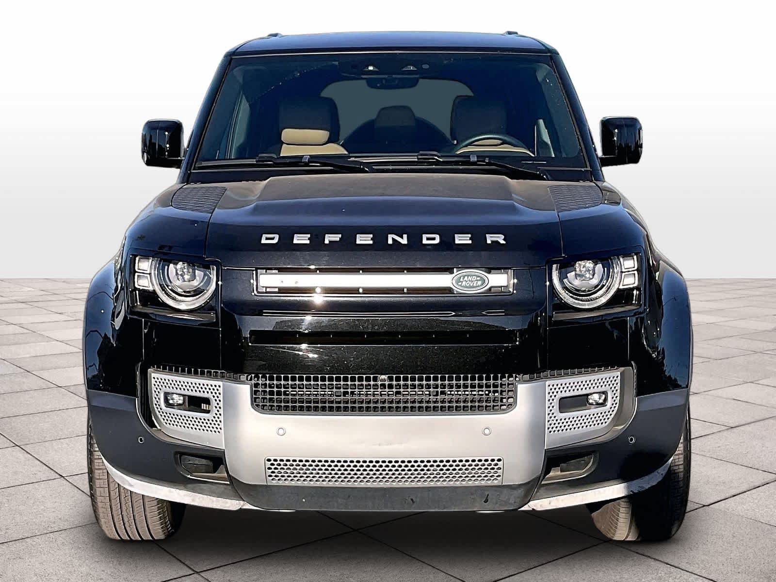 Used 2025 Land Rover Defender 110 S AWD/4WD image 3