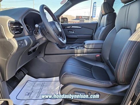 New 2025 Honda Pilot TrailSport image 5