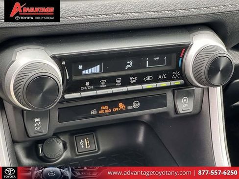 Used 2025 Toyota RAV4 LE FWD image 33