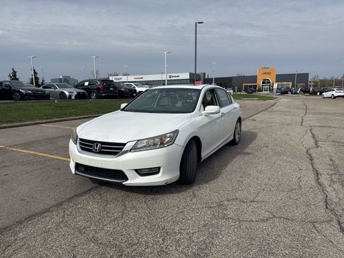 Used 2013 Honda Accord Touring image 12