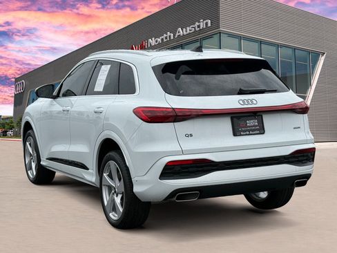 Certified 2025 Audi Q5 Premium Plus w/ Premium Plus AWD/4WD image 6