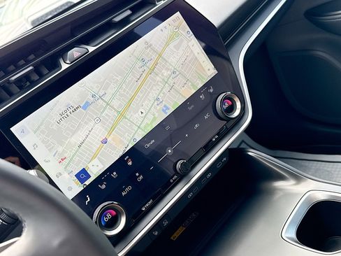 Used 2024 Lexus RZ 450e Premium image 28