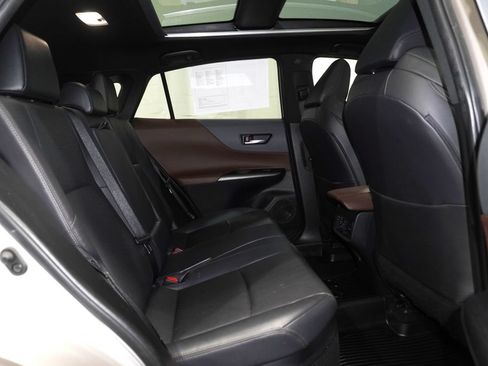 Used 2021 Toyota Venza Limited AWD/4WD image 17