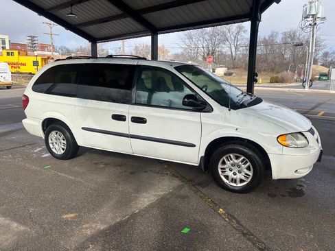 Used 2004 Dodge Grand Caravan SE w/ Popular Equipment Group image 7