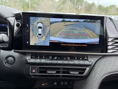 Used 2025 Toyota Camry XLE image 20