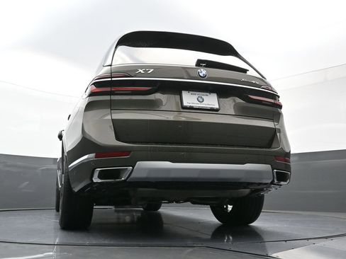 New 2026 BMW X7 xDrive40i AWD/4WD image 27