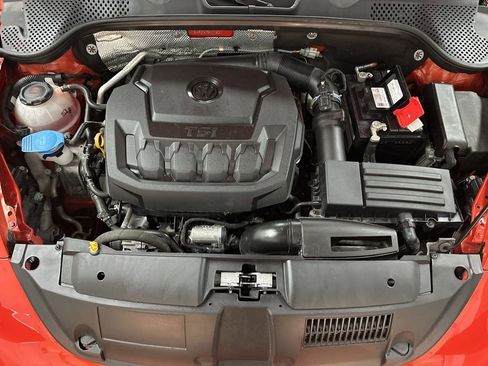 Used 2019 Volkswagen Beetle 2.0T S image 32
