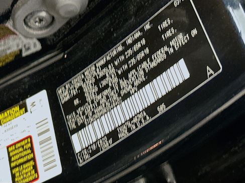 Used 2024 Toyota Highlander XLE image 12