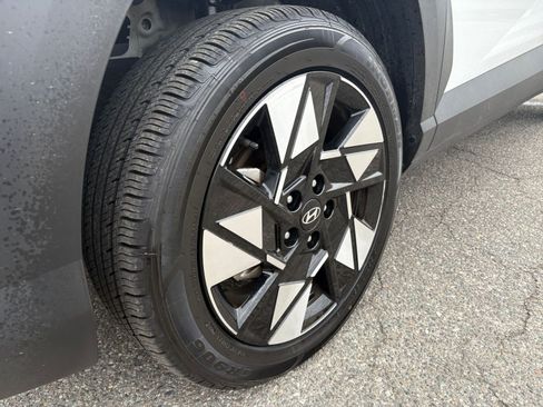 Used 2025 Hyundai Kona SEL image 30