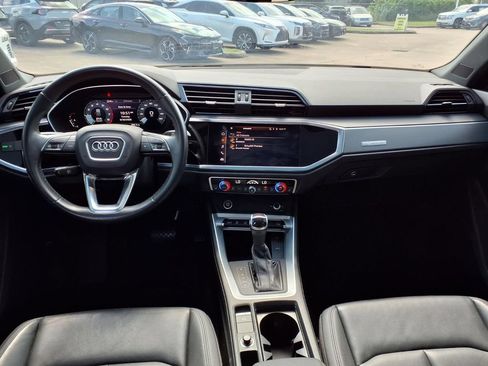 Used 2022 Audi Q3 2.0T Premium w/ Convenience Package AWD/4WD image 9