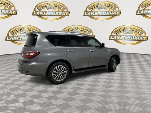 Used 2022 Nissan Armada SL w/ Captain's Chairs Package image 3