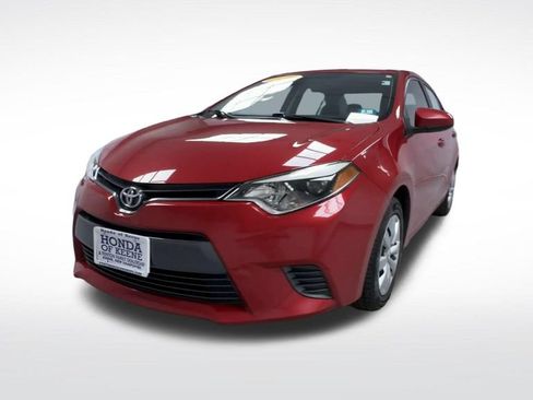 Used 2016 Toyota Corolla LE FWD image 3