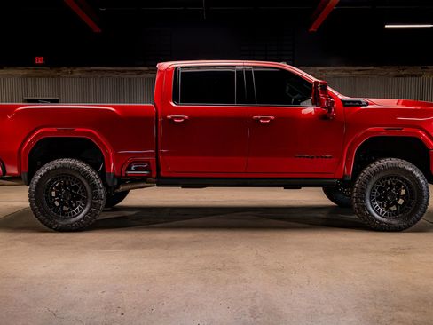 Used 2024 GMC Sierra 3500 AT4 w/ AT4 Premium Plus Package image 11