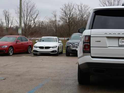 Used 2019 Land Rover Range Rover HSE image 12