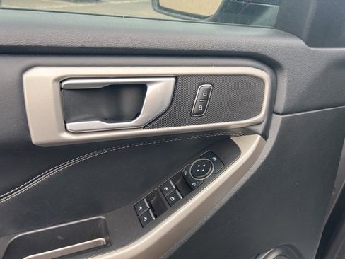 Used 2023 Ford Explorer XLT w/ Equipment Group 202A image 22