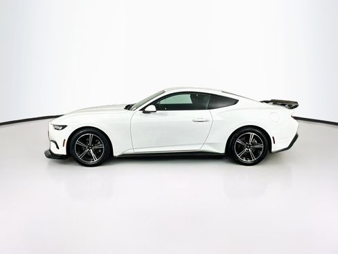 Used 2024 Ford Mustang Coupe RWD image 4